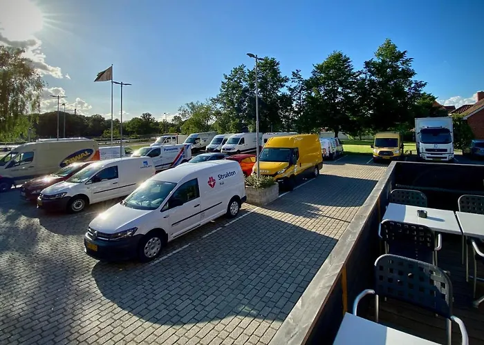 Park فندق تائستروب